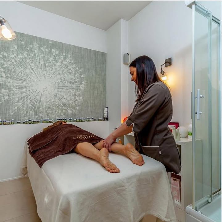 Trattamento alle gambe nello Studio di estetica Silvia