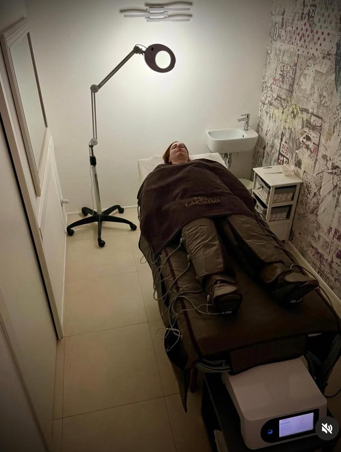 La cabina dello studio durante un trattamento